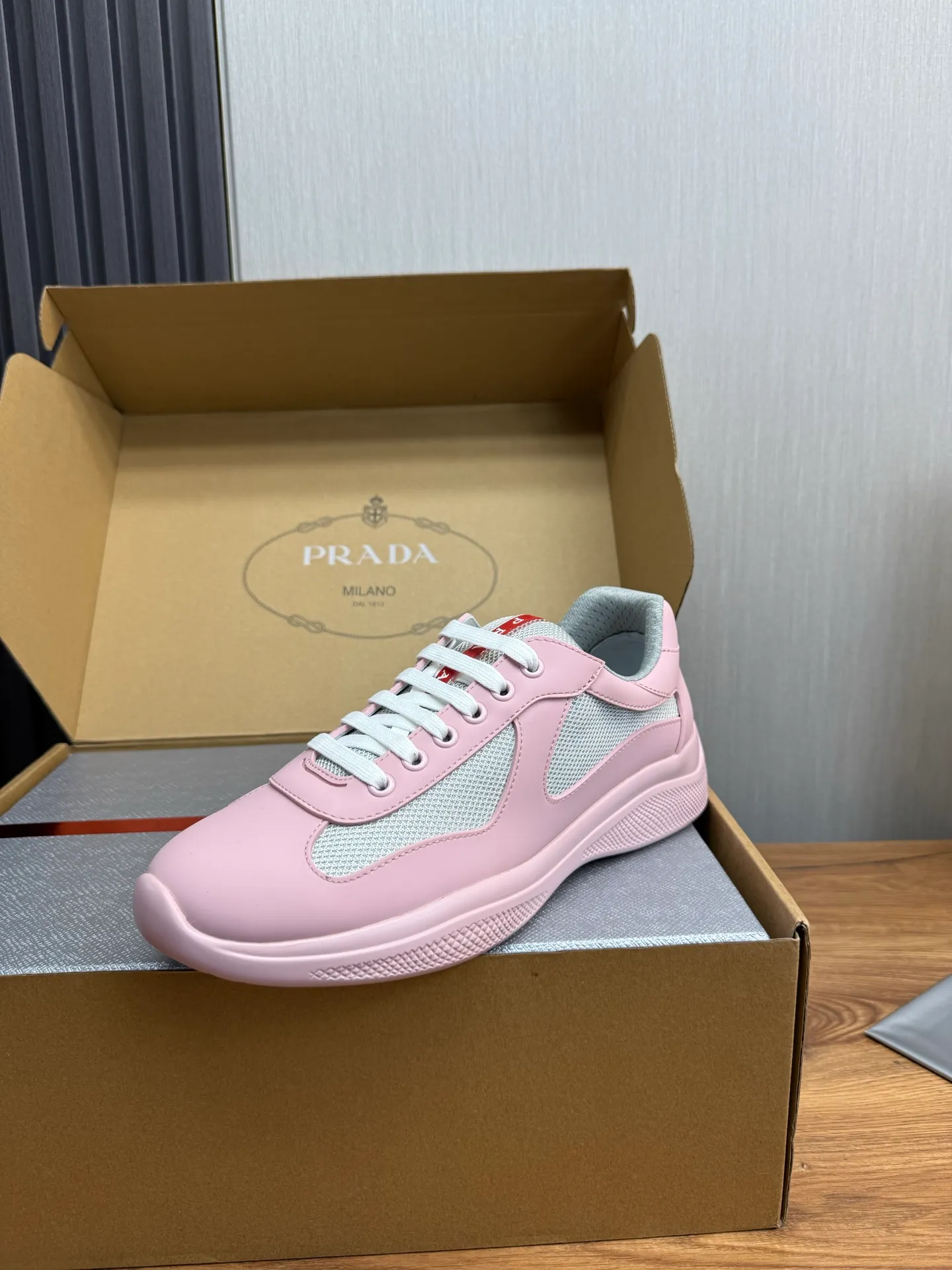 Men's shoes 640💰 [PRADA] Hot selling items🔥Must be recommended every day~~ Official website synchronized, 1:1 high quality shipments✔️ Imported cowhide fabric, rubber material + cowhide lining, original bottom, high-end airplane box packaging🎁 38-45 (38.45 custom-made, non-returnable)
